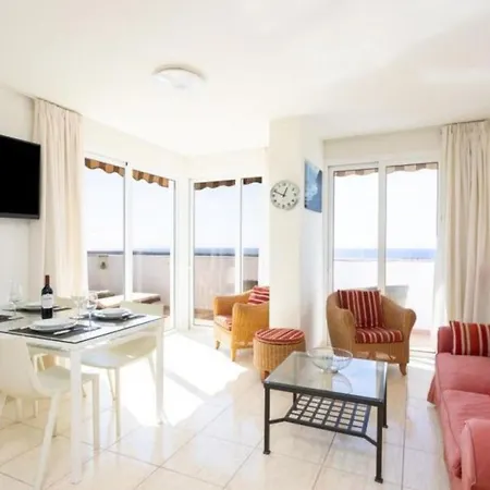 בית נופש Global Penthouse Mar 15814 *